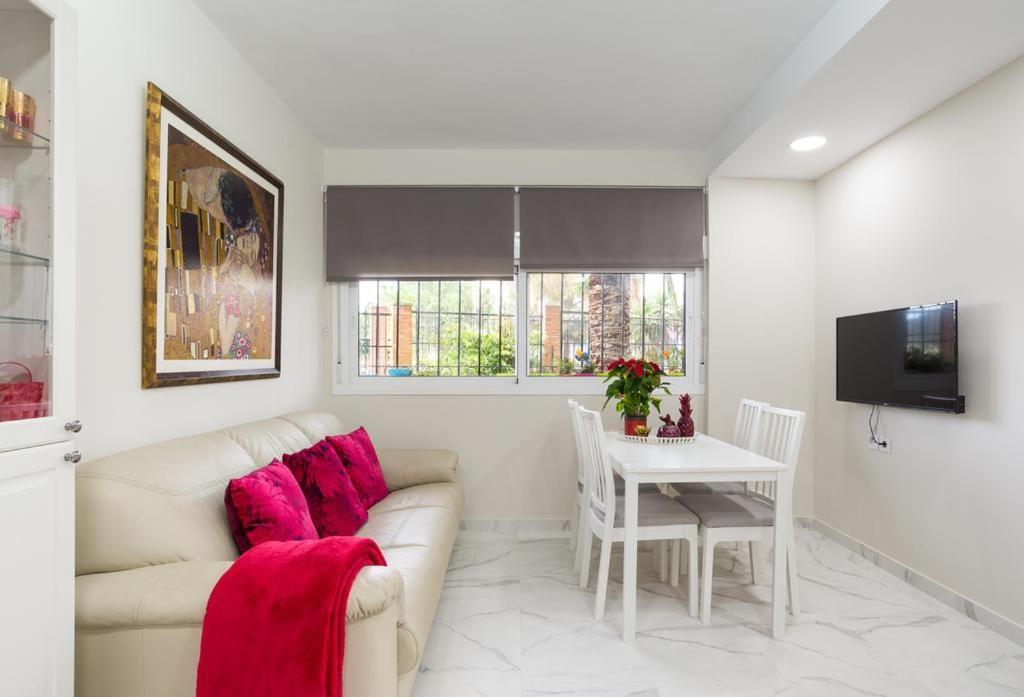 Apartamento Flamingo Apartment Malaga Luaran gambar